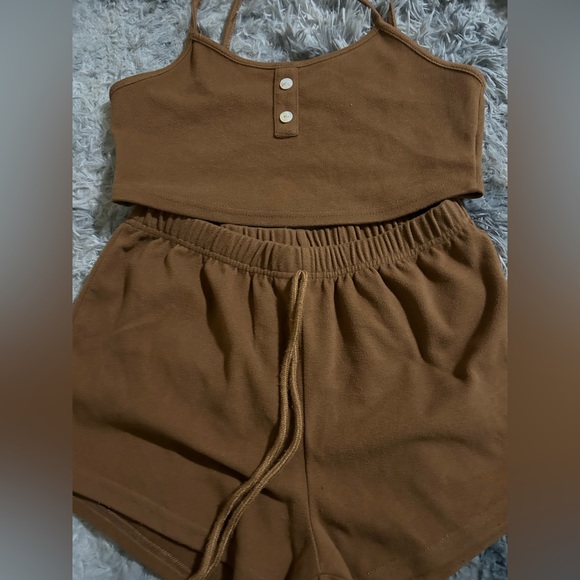 Matching Top/Shorts - Brown Color - Picture 2 of 6
